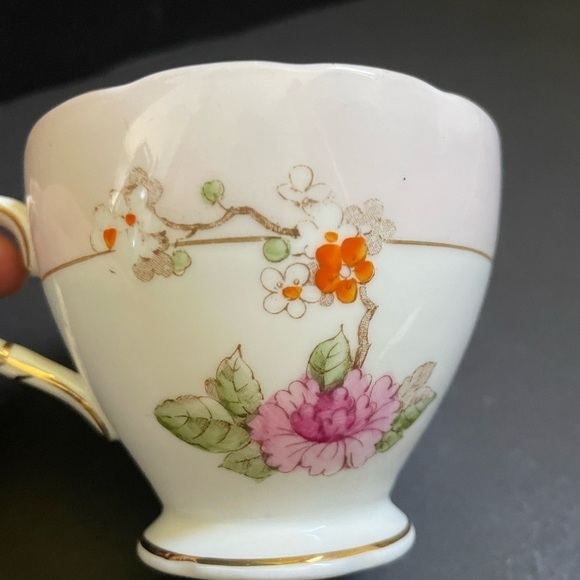Foley bone china vintage footed teacup - Picture 8 of 9